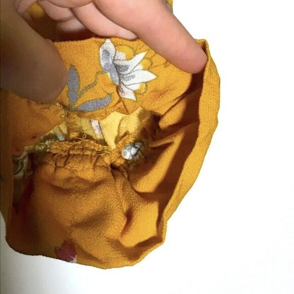 Kendall & Kylie Yellow Floral Off Shoulder Tie Crop Top XS - Picture 9 of 10